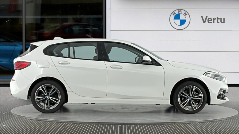 BMW 1 Series 118i [136] Sport 5dr Step Auto [Live Cockpit Pro] Petrol Hatchback